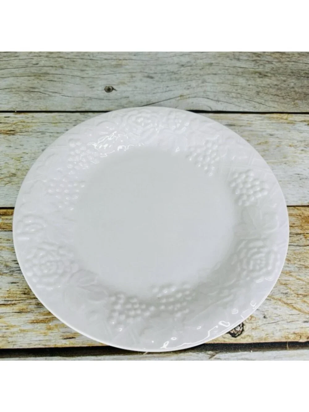 Gibson FOUR SEASONS White Embossed Fruit Floral Trellis Rim Salad Plates Set 4